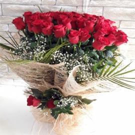  Antalya Çiçek 51 Kırmızı Gülden Özel  Paketli Buket-zc42